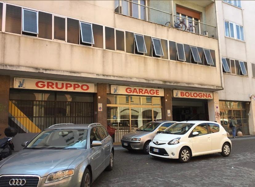 B&B And Home La Piazzetta Della Pioggia Bolonha Exterior foto