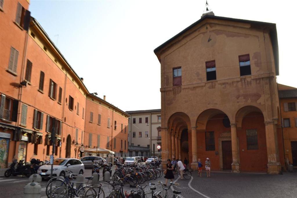 B&B And Home La Piazzetta Della Pioggia Bolonha Exterior foto
