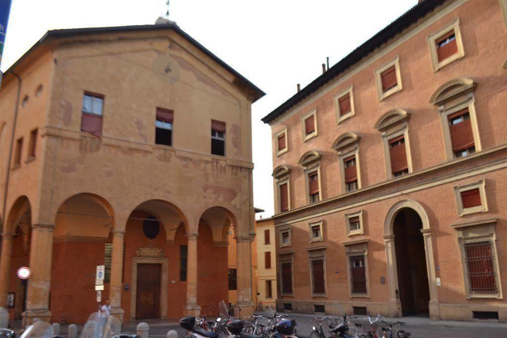 B&B And Home La Piazzetta Della Pioggia Bolonha Exterior foto